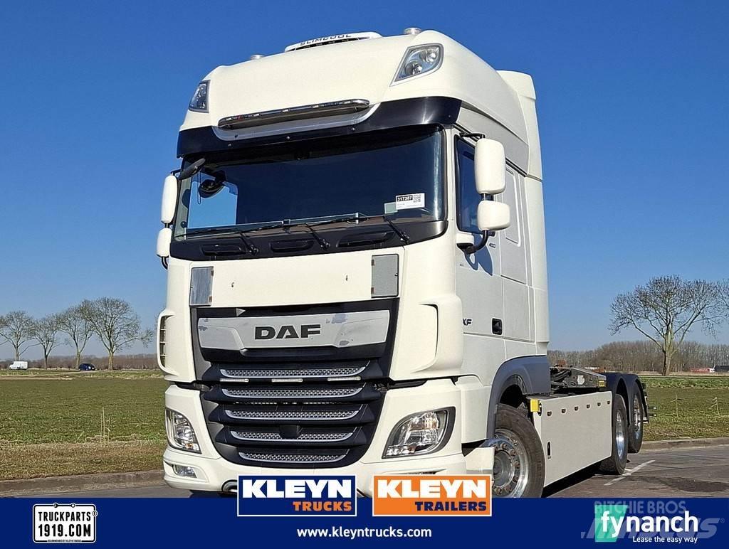 DAF XF 480 FAN Vrachtwagen met containersysteem