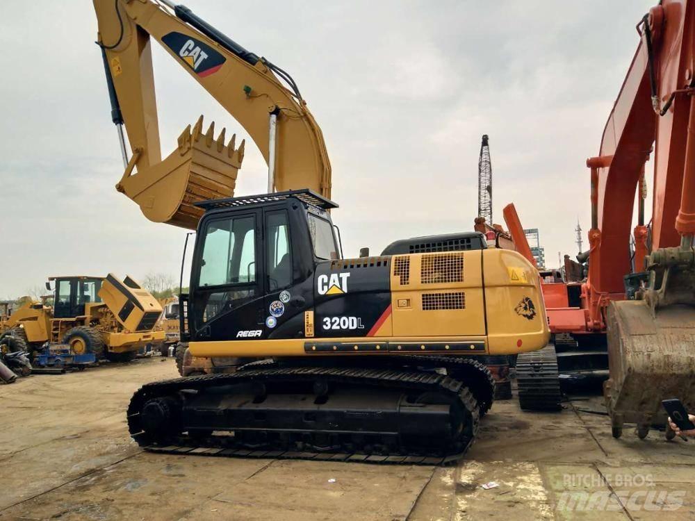 CAT 320D Rupsgraafmachines