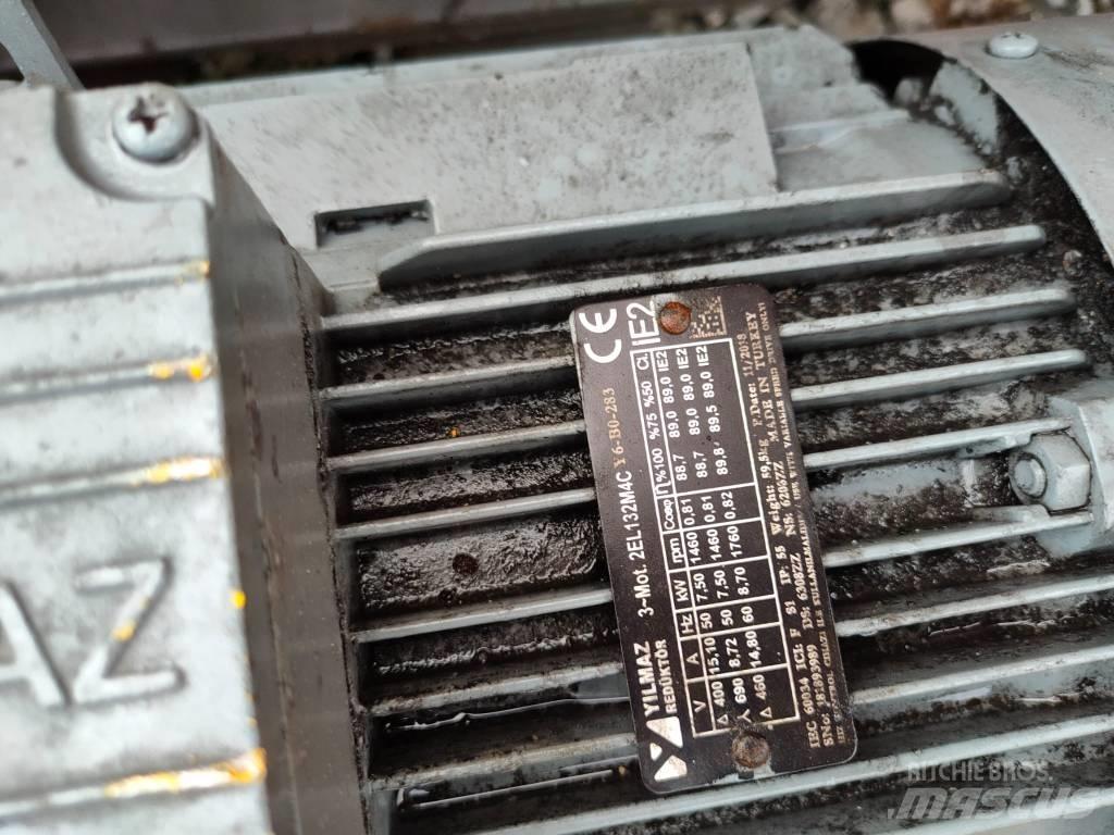 MEKA Conveyor belt Overige tweedehands voorzetapparatuur en componenten
