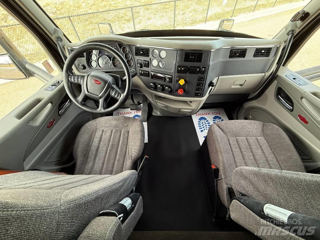 Peterbilt 579 Trekkers