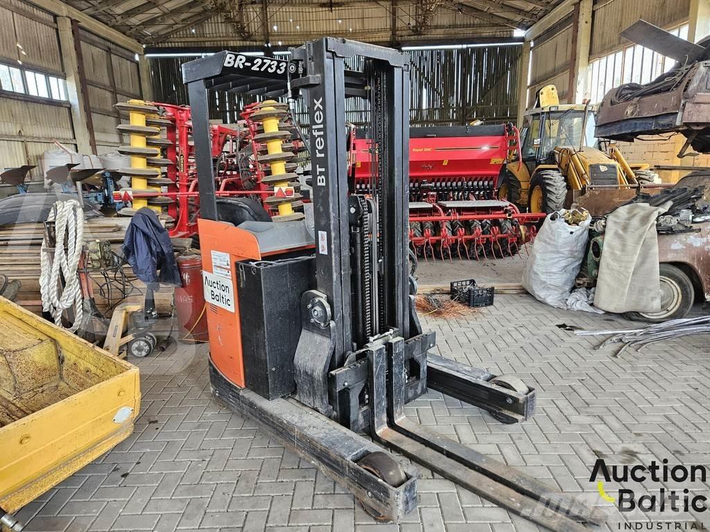 BT RRE 140B Reachtruck voor hoog niveau