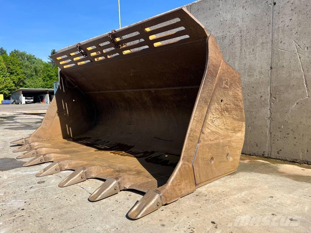 CAT 980 bucket Bakken