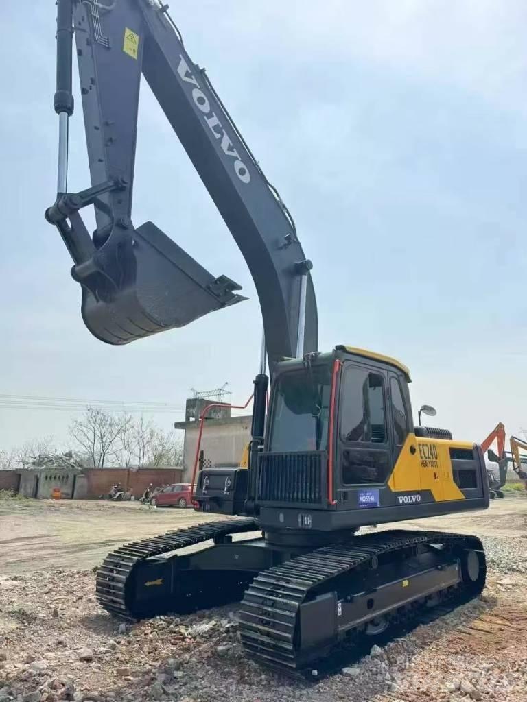 Volvo EC 240 Rupsgraafmachines