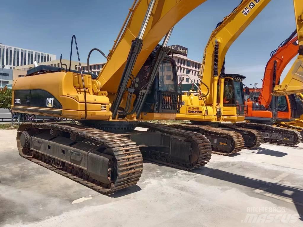Cata-Dyne 330 Rupsgraafmachines