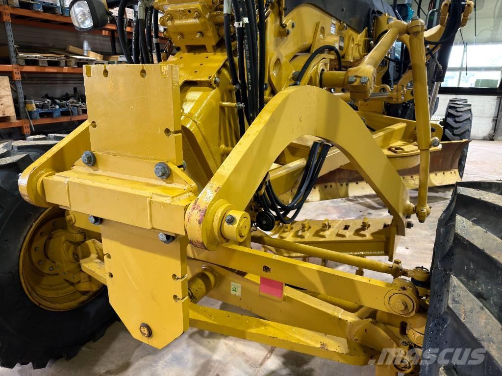 CAT 140H / 140M Wegopbrekers