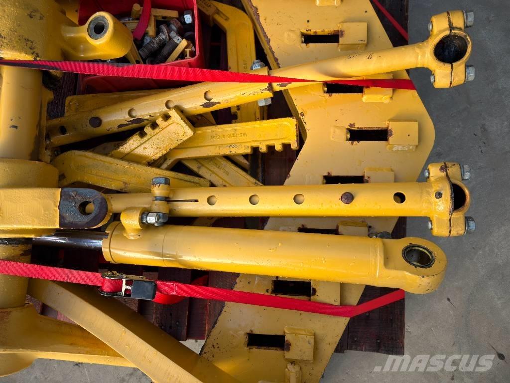 CAT 140H / 140M Wegopbrekers