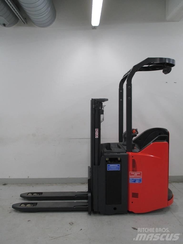 Linde D 14 SP Zelfrijdende stapelaars