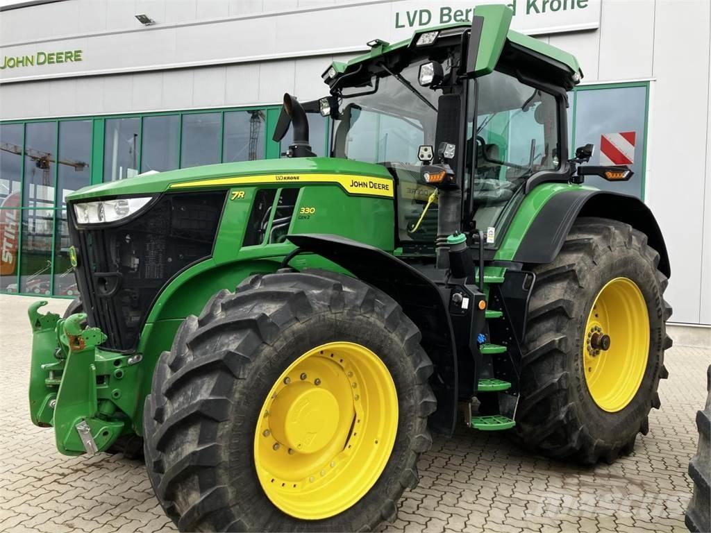 John Deere 7R 330 Tractoren