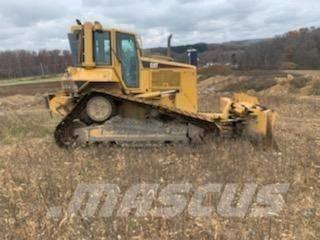 CAT D6N Rupsdozers