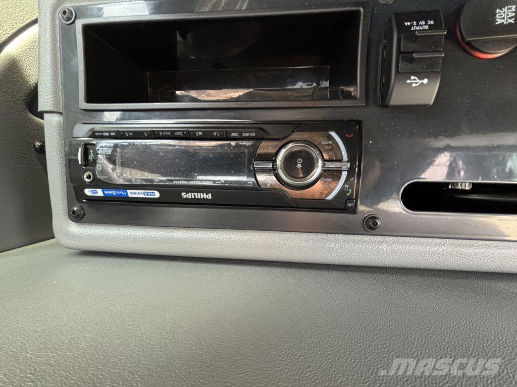 Yanmar B95W Wielgraafmachines