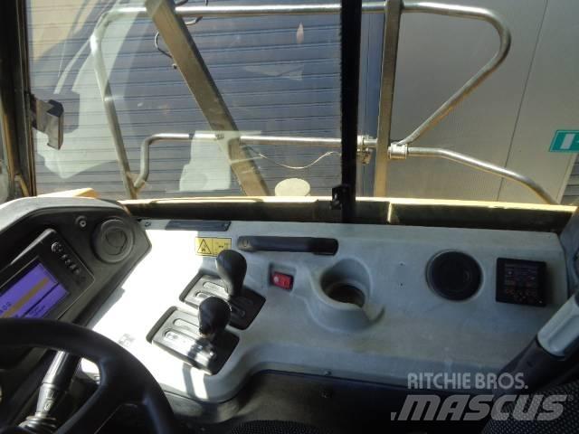 CAT 740 B Knik dumptrucks