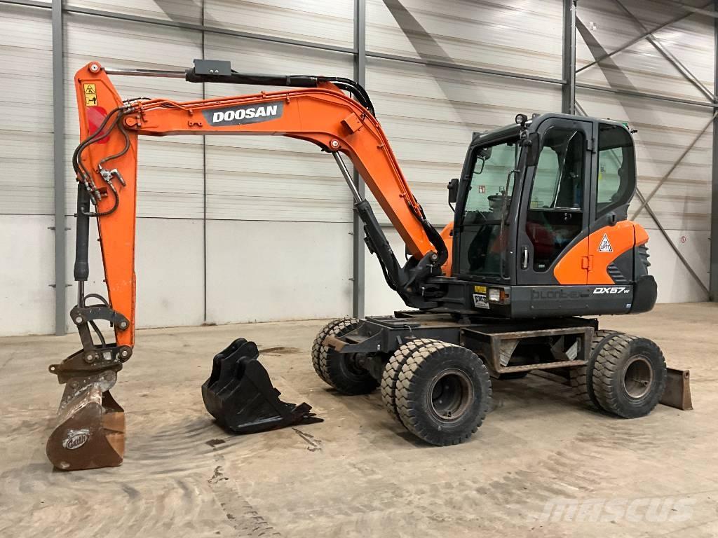 Doosan DX 57 W-5 Wielgraafmachines