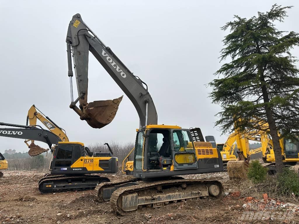 Volvo EC210D Rupsgraafmachines