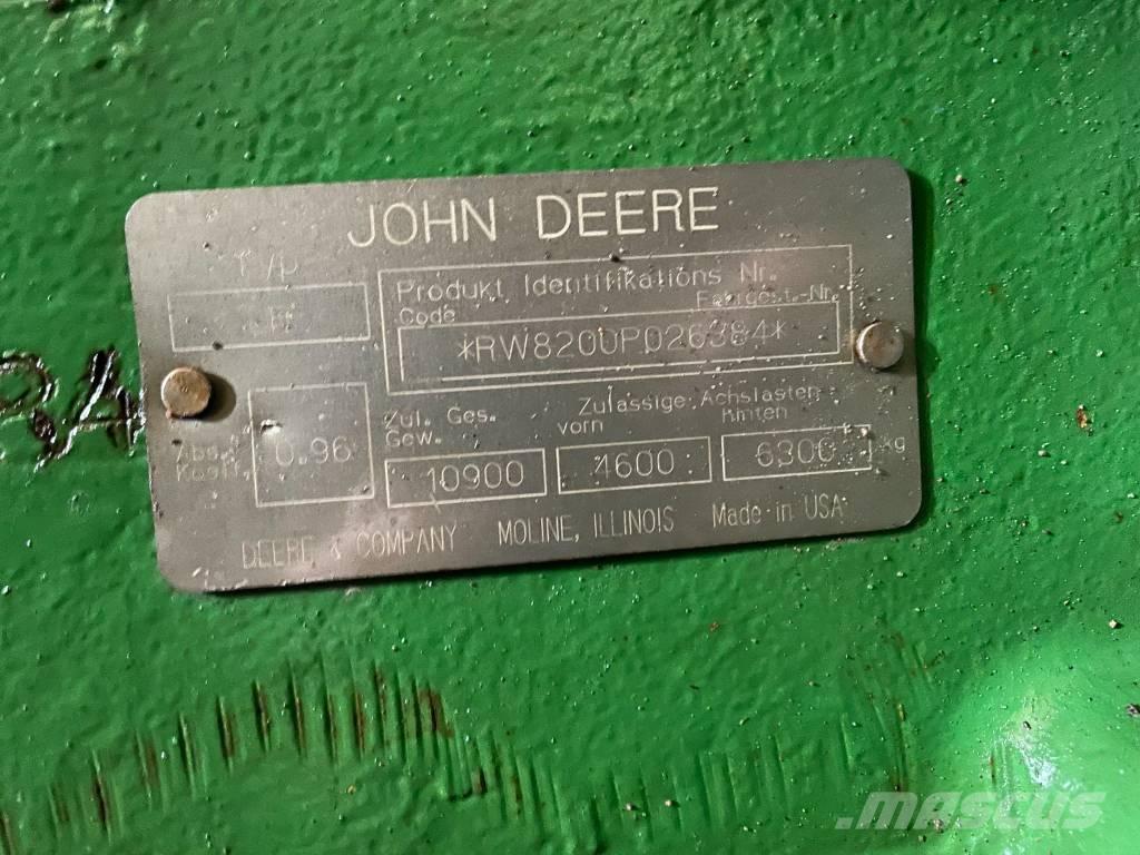 John Deere 8200 Tractoren