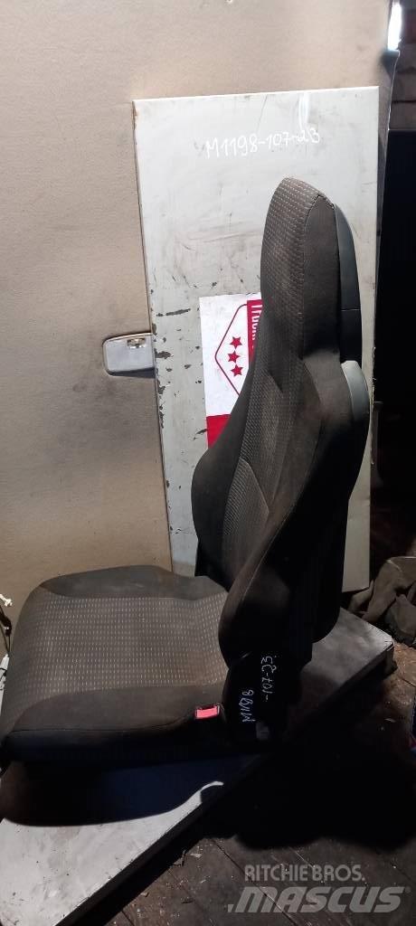 MAN TGS.     81623016946 Cabine en interieur