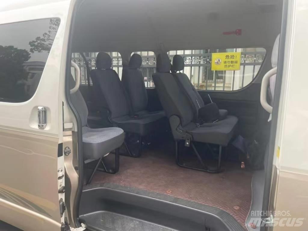 Toyota Coaster Intercitybussen
