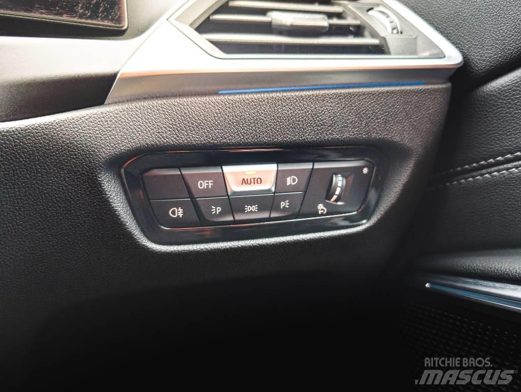 BMW 330e Auto's
