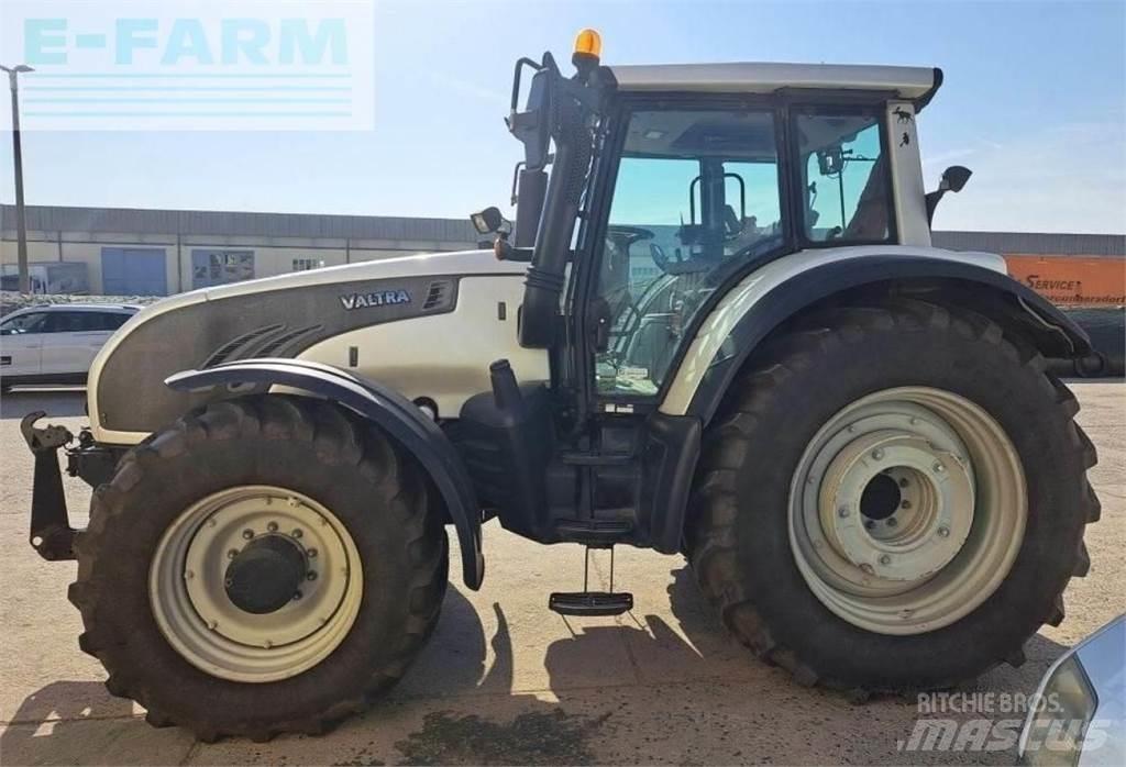 Valtra t 202 Tractoren