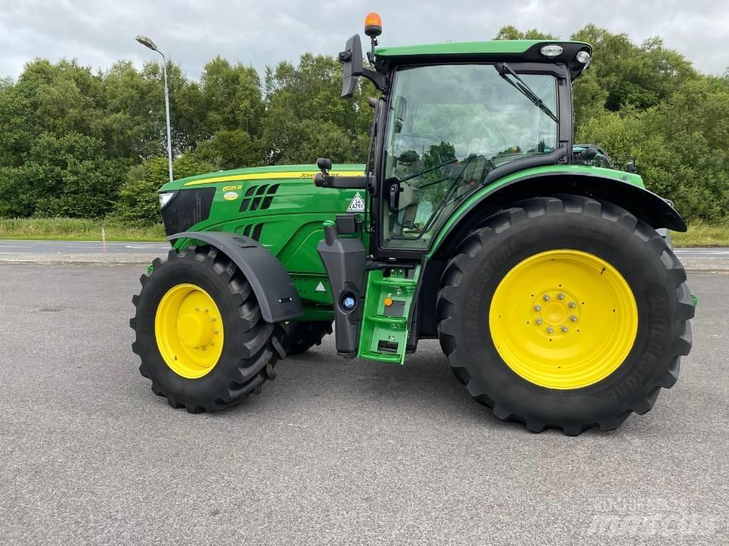 John Deere 6135R Tractoren
