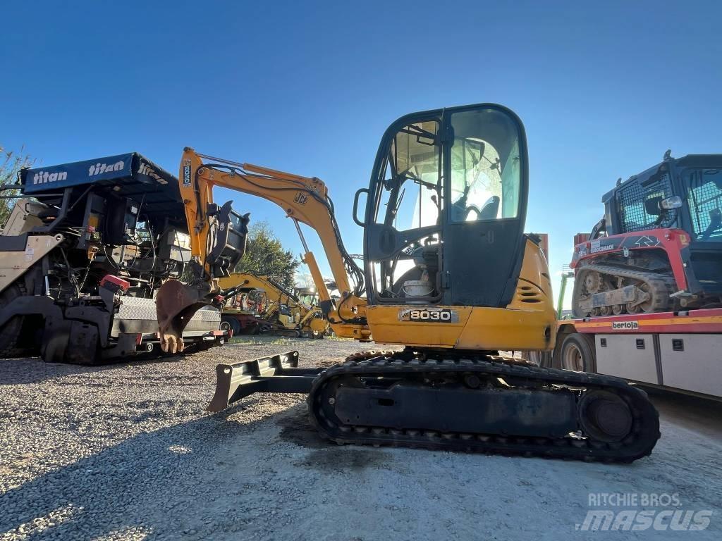 JCB 8030 Minigraafmachines < 7t