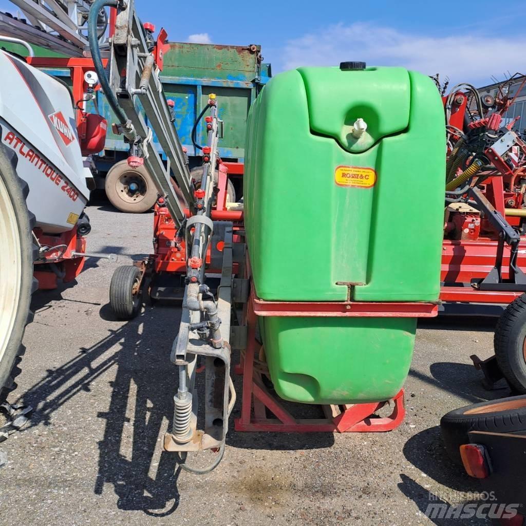 Rostselmash NN Getrokken spuitmachines