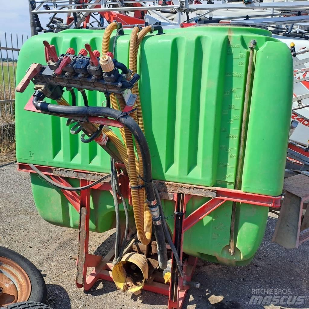 Rostselmash NN Getrokken spuitmachines
