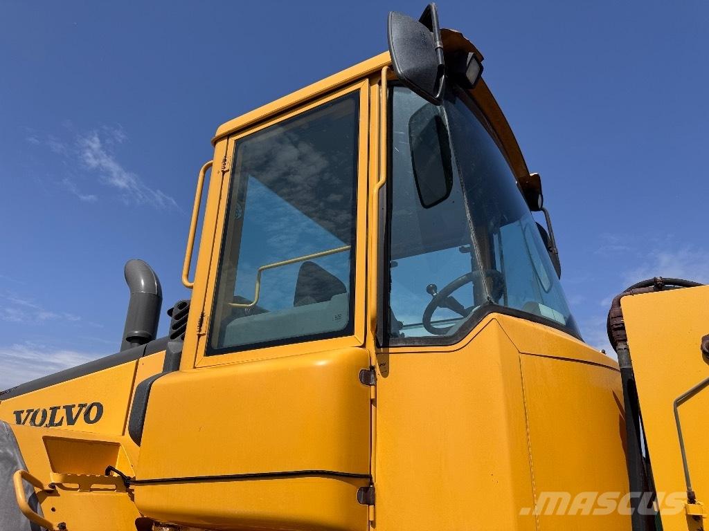 Volvo L 120 E Wielladers