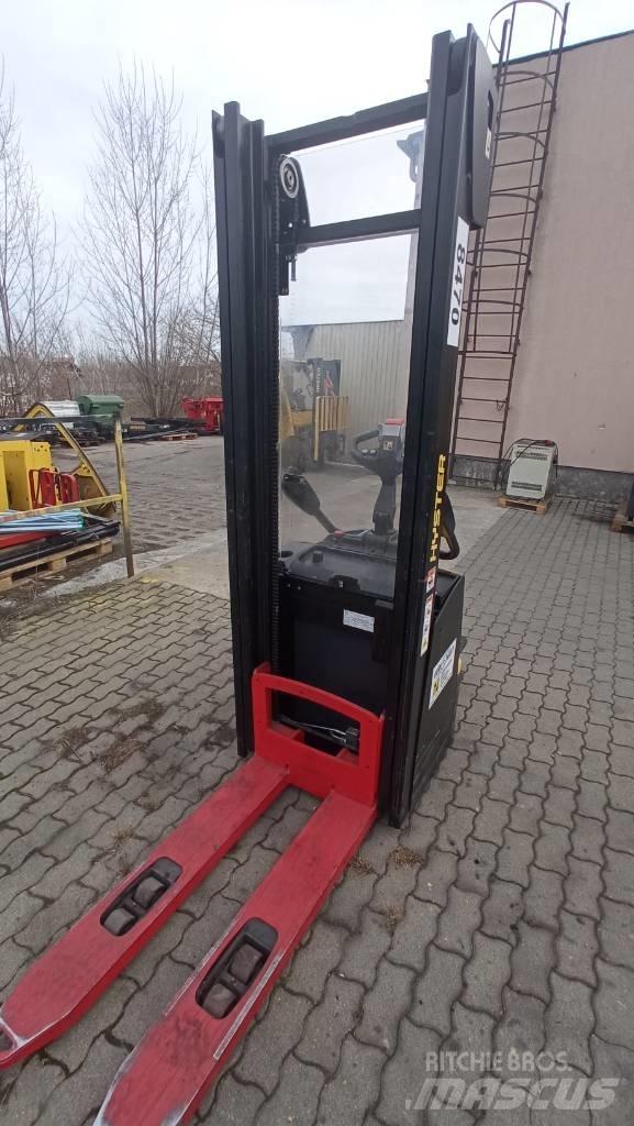 Hyster S1.4S Stapelaar meeloop