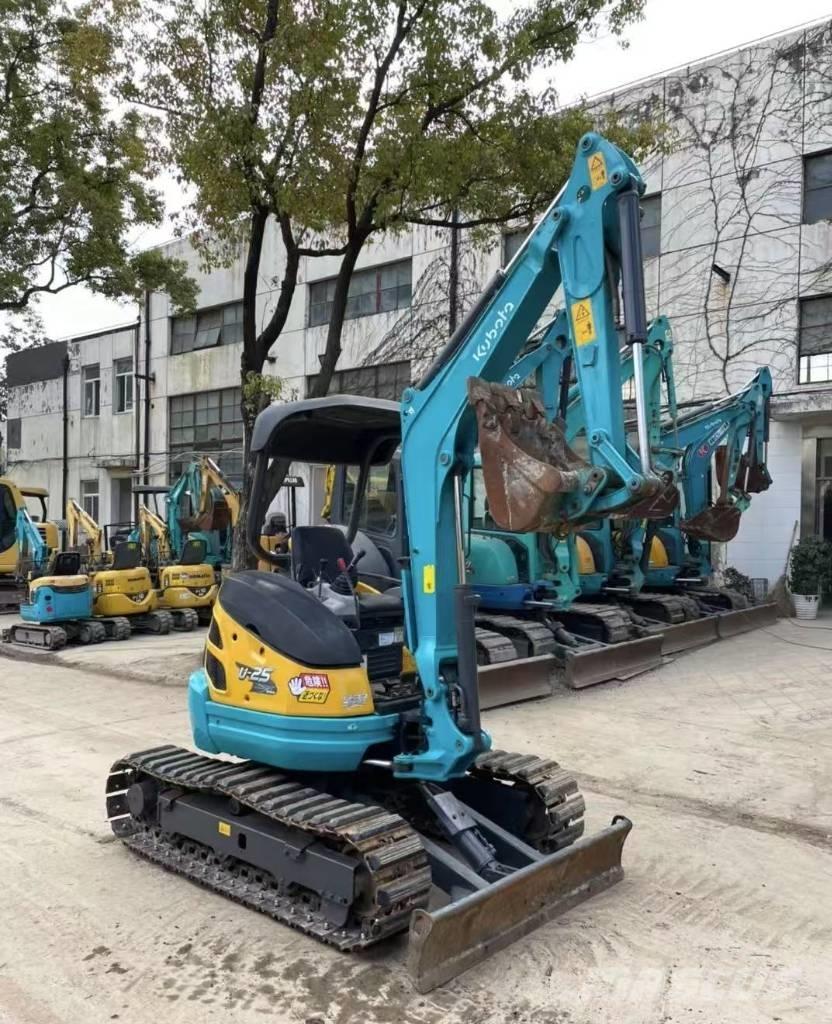 Kubota 25 Minigraafmachines < 7t