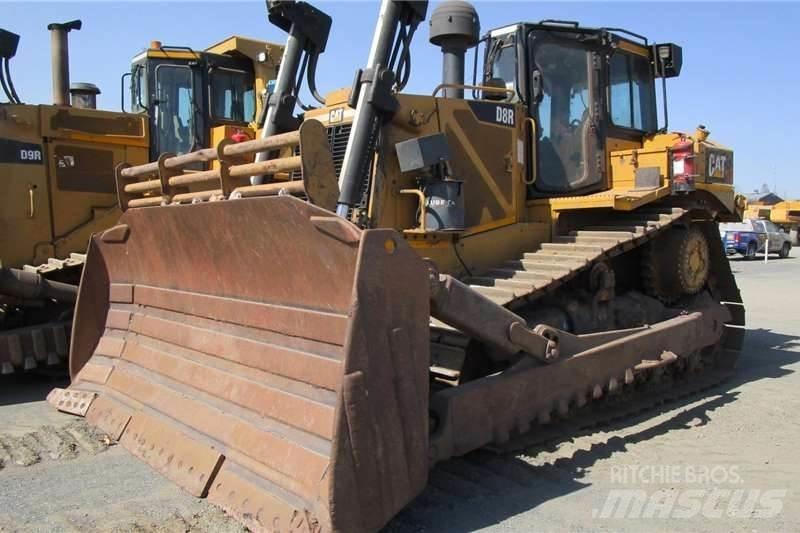 CAT D8R Rupsdozers
