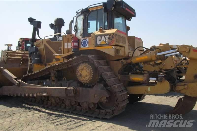 CAT D8R Rupsdozers