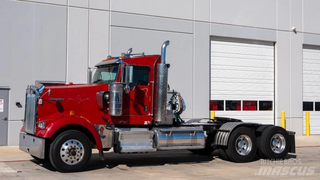 Kenworth W 900 Trekkers