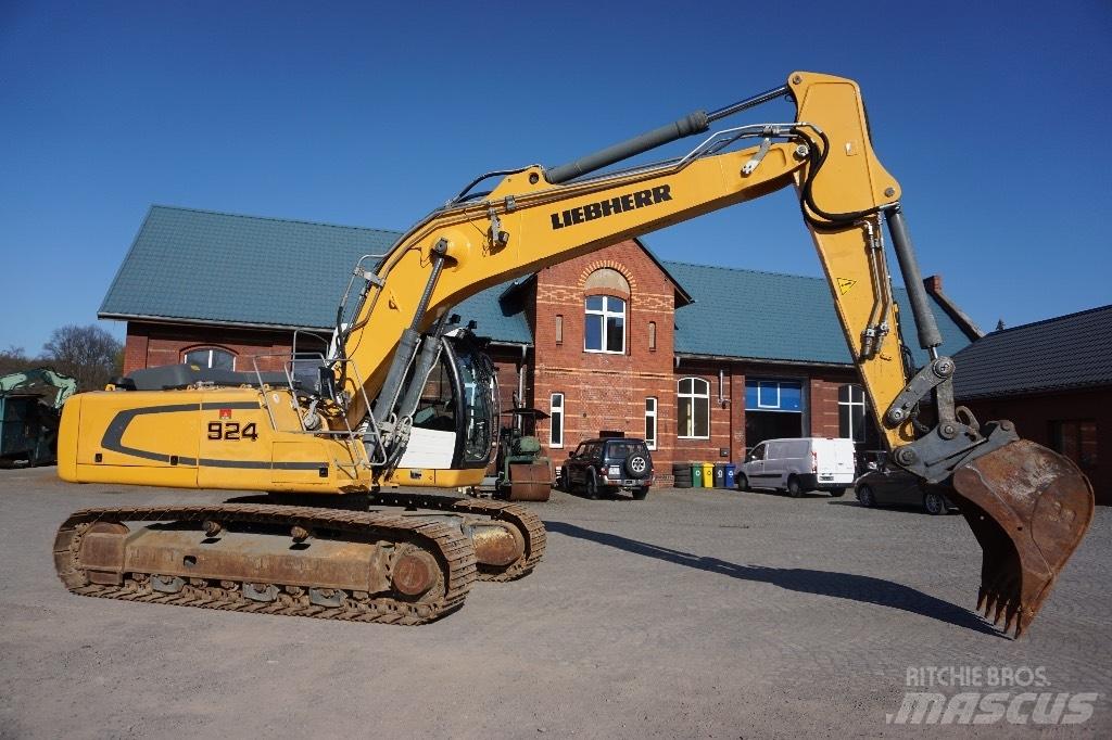 Liebherr R 924 LC Rupsgraafmachines