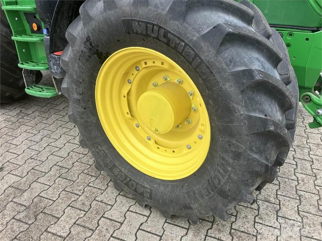 John Deere 6R 215 Tractoren
