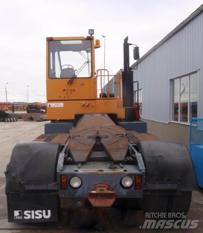 Sisu TRX 242 Terminaltrekkers