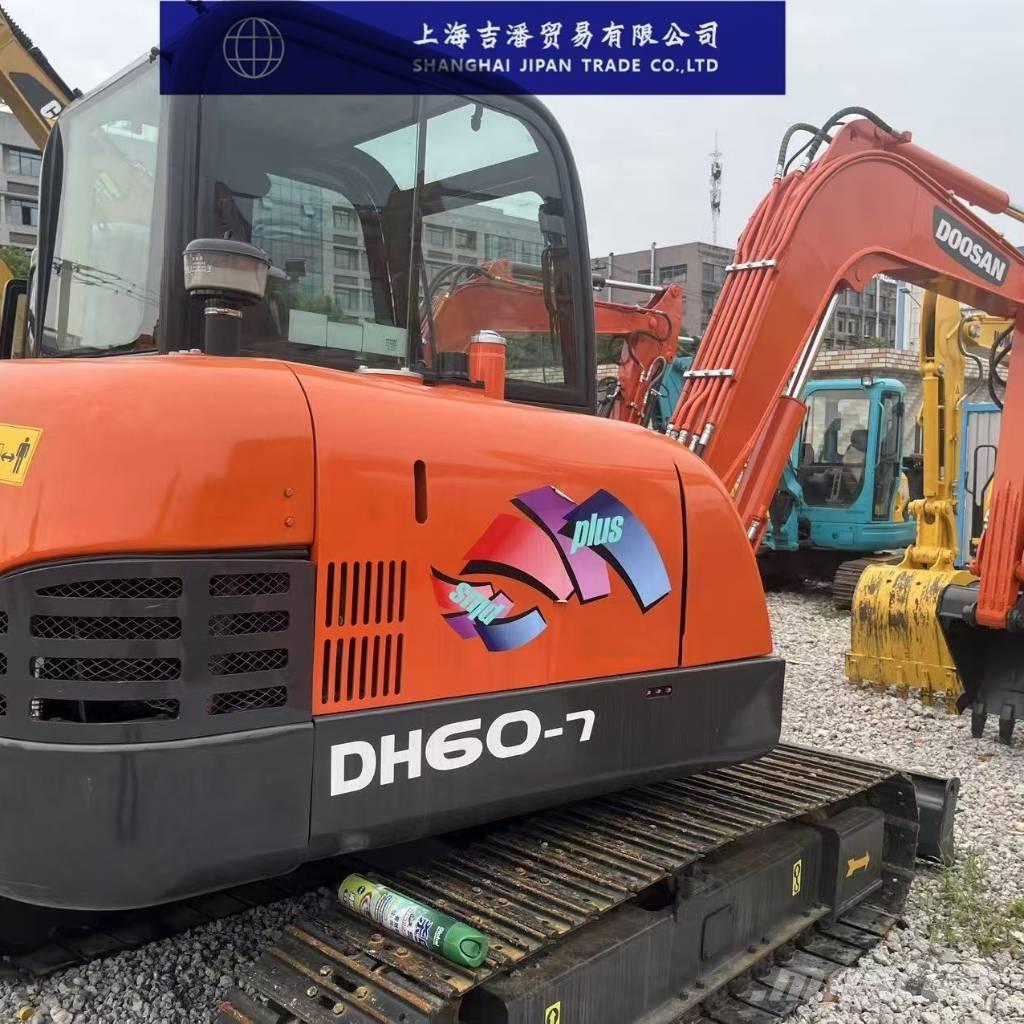 Doosan DH 60 Minigraafmachines < 7t