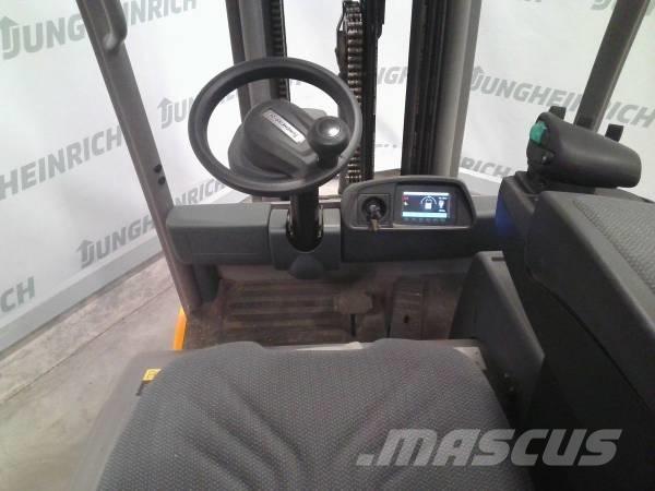 Jungheinrich EFG 215 Elektrische heftrucks
