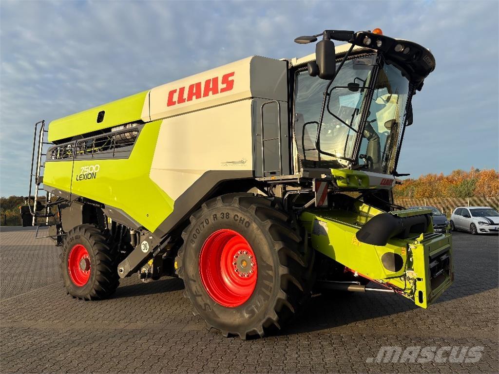 CLAAS LEXION 7500 Maaidorsmachines