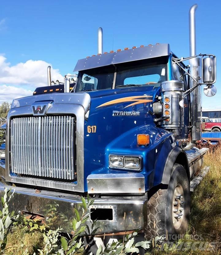 Western Star 4900SA Trekkers