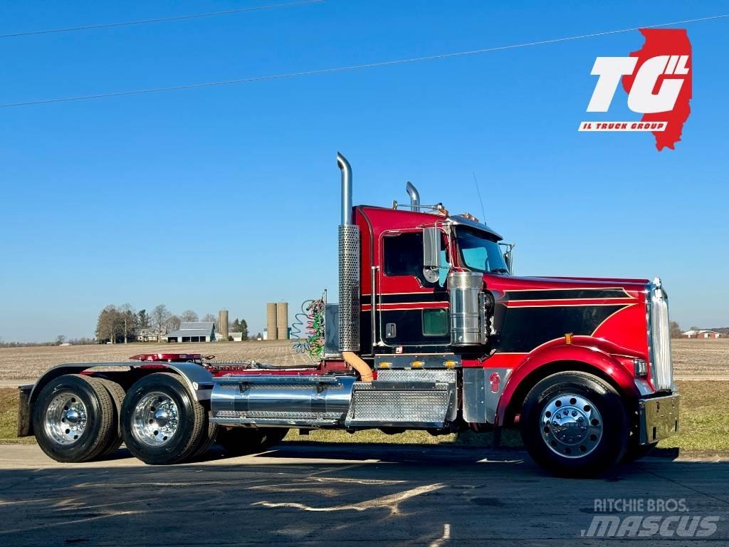 Kenworth W900 Trekkers