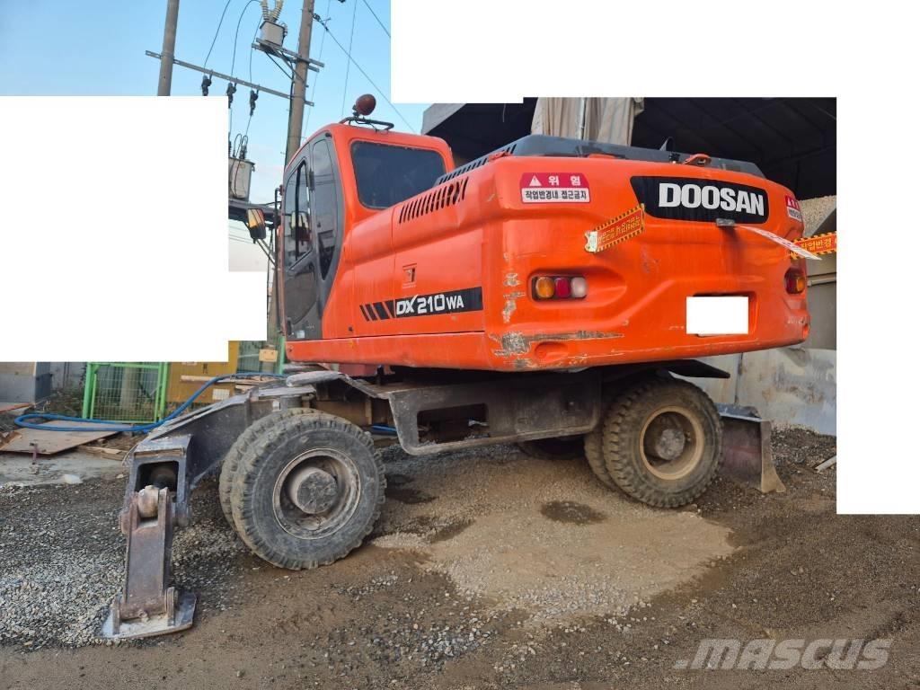 Doosan DX210W Wielgraafmachines