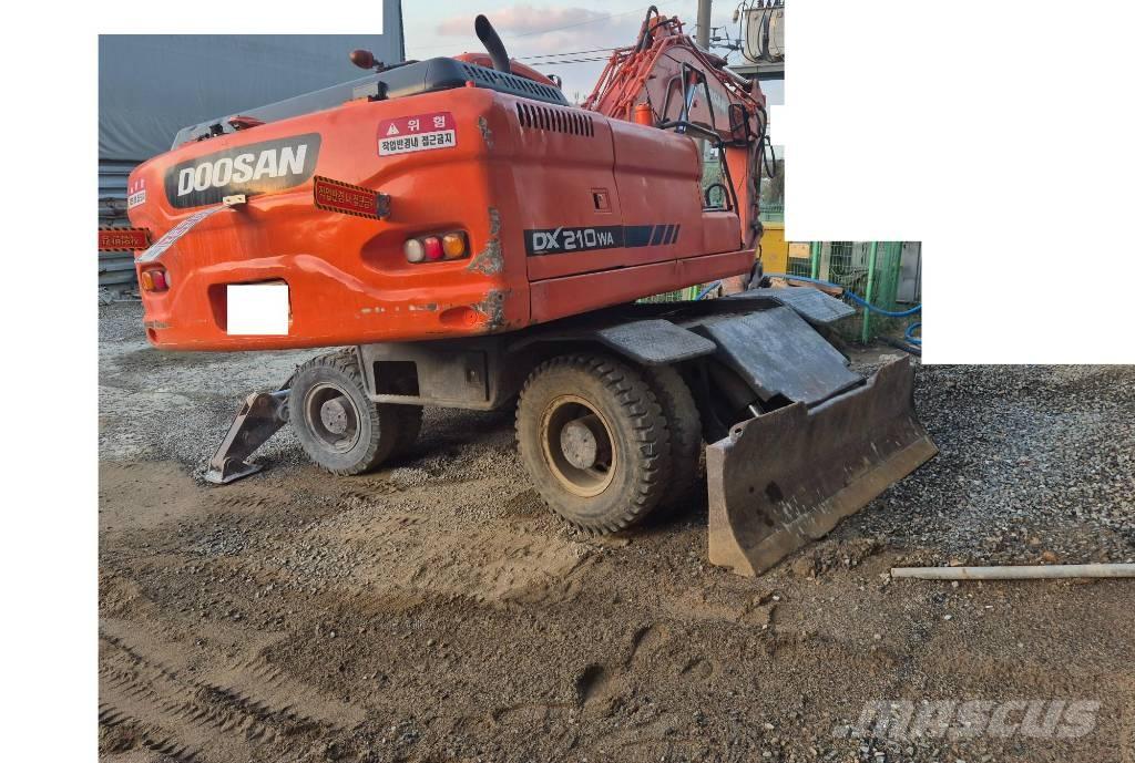 Doosan DX210W Wielgraafmachines