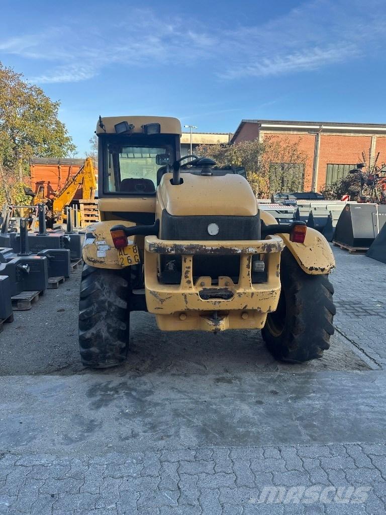 New Holland LM 640 Verreikers voor landbouw