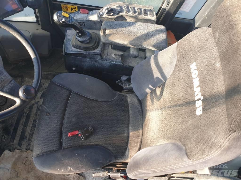 Komatsu WA320-8 Wielladers