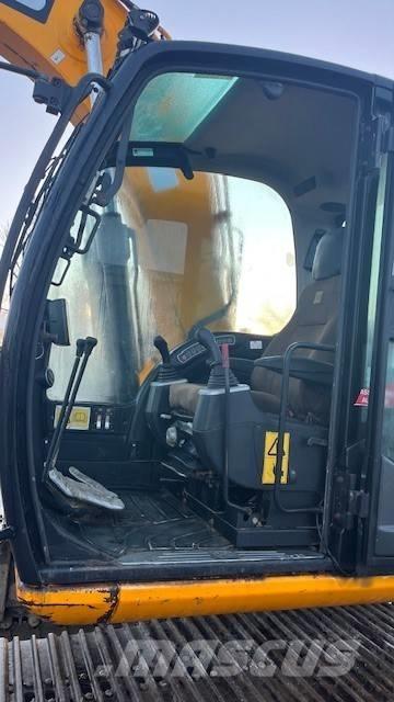 JCB JS 130 Rupsgraafmachines