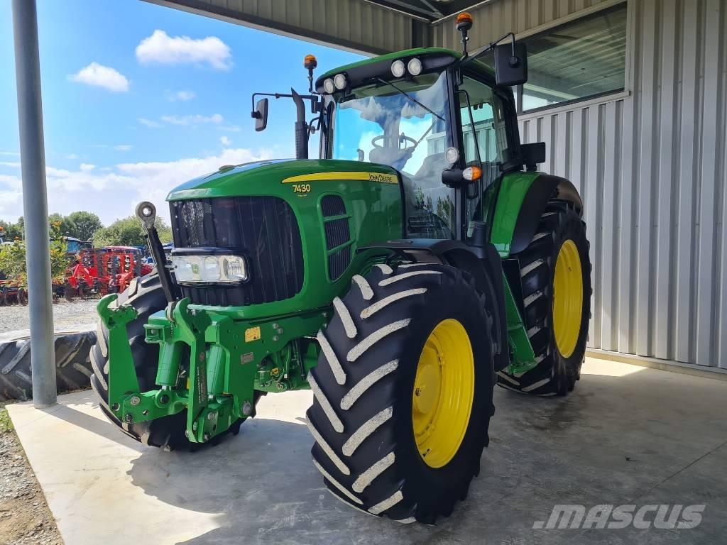 John Deere 7430 AP Tractoren