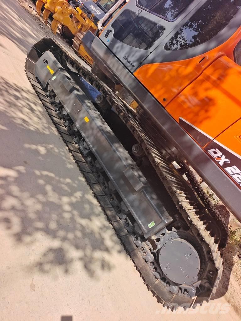 Doosan DX225 LC-9C Rupsgraafmachines