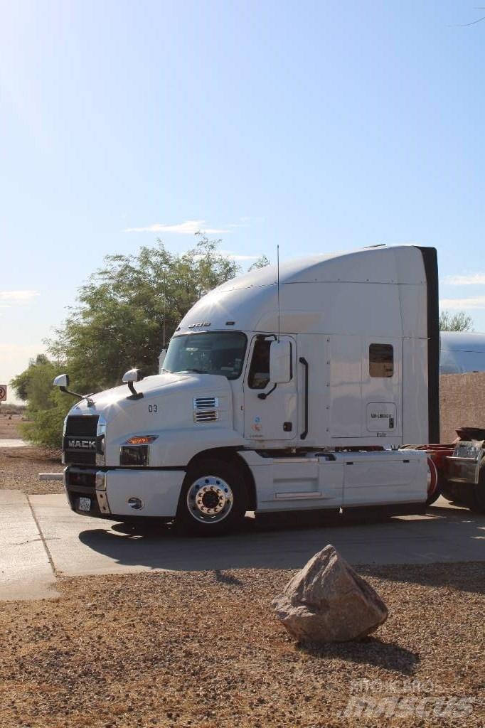 Mack Anthem Trekkers