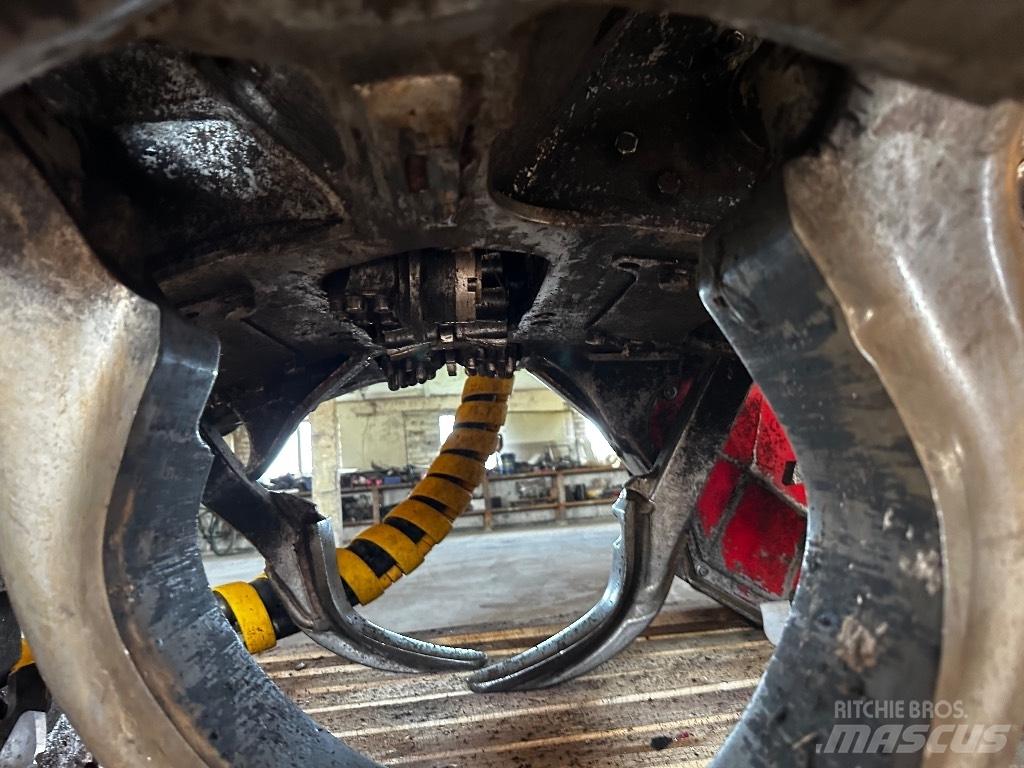 Komatsu C144 Boomvelkoppen