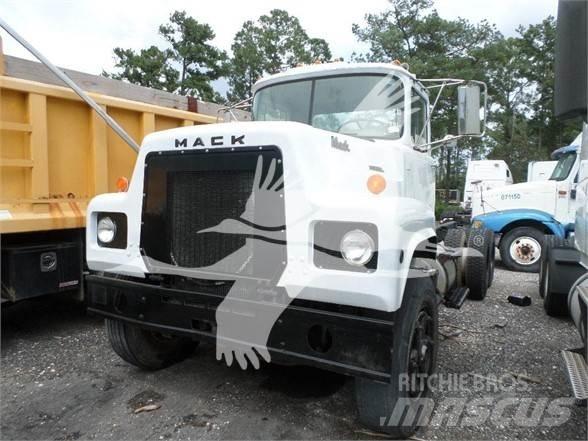 Mack R Bouw - Overige